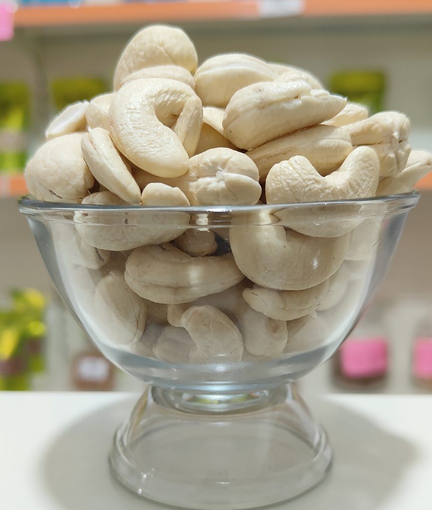 Cashews 320